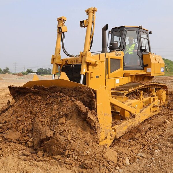 Бульдозер гусеничный SEM 824F 211 кВт 26.6 т